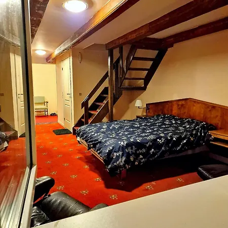Forretning Kvaers Palads Lejlighedshotel *